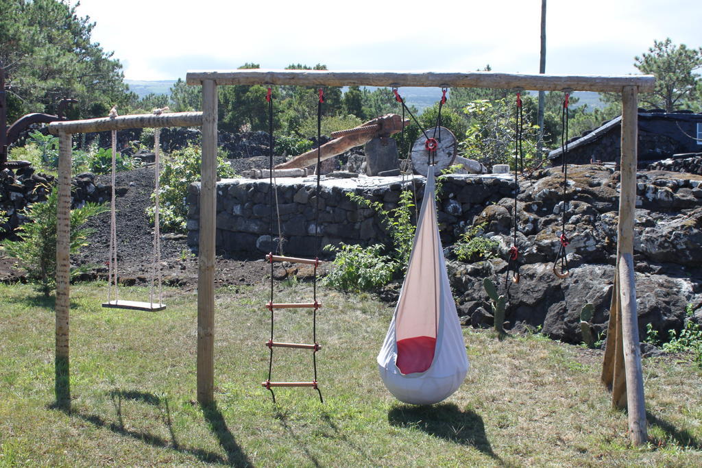 Casas Alto Da Bonanca Pensionat São Roque do Pico Rum bild